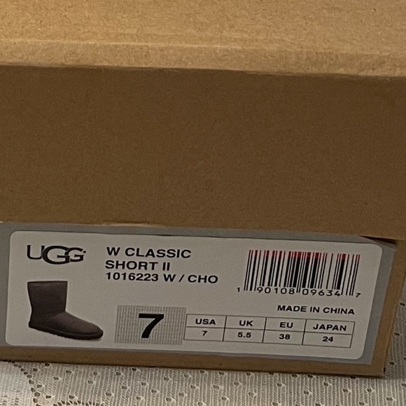 Ugg Bailey Button Boots. Size 7 Chestnut - Picture 8 of 11
